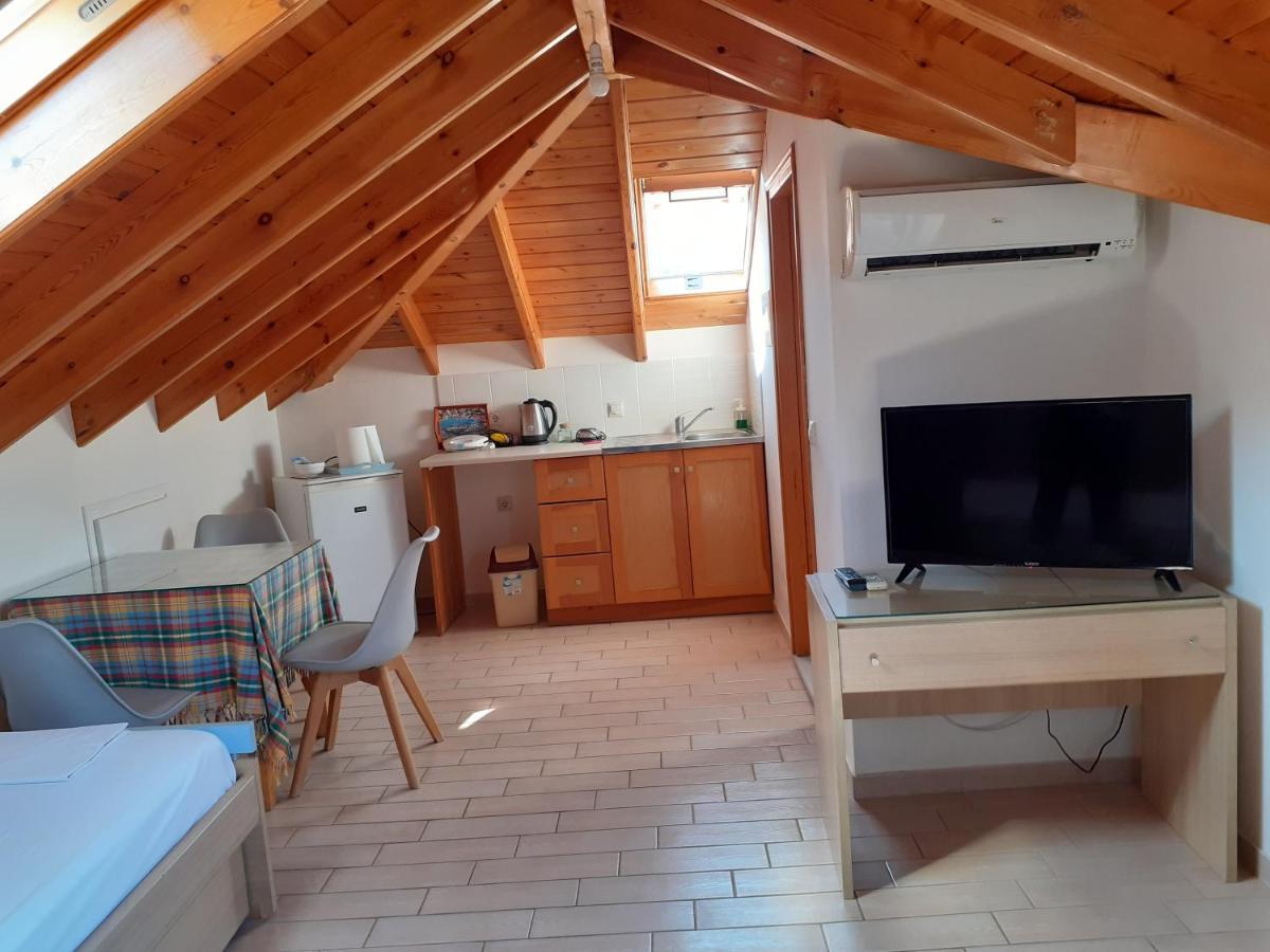 Kritikos Rooms Monemvasia Ngoại thất bức ảnh