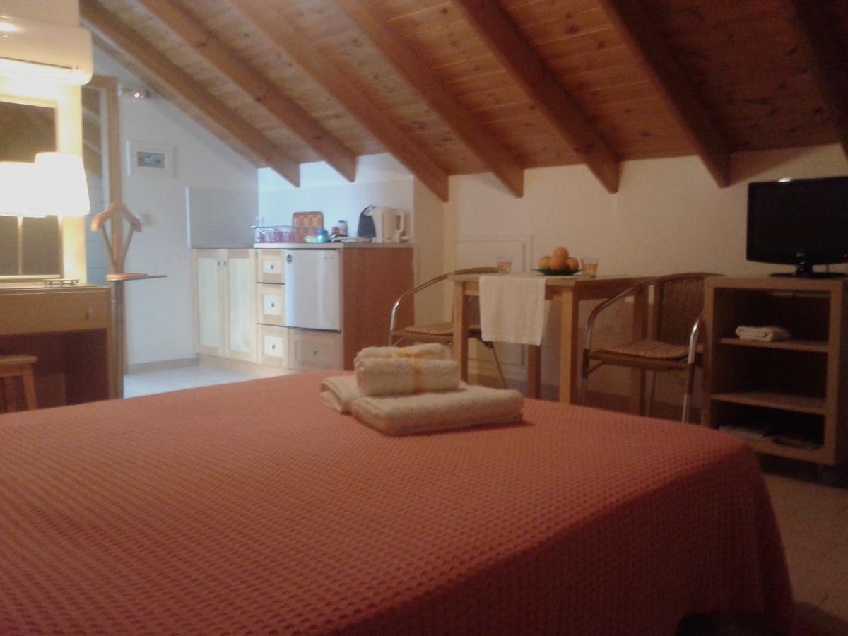 Kritikos Rooms Monemvasia Ngoại thất bức ảnh